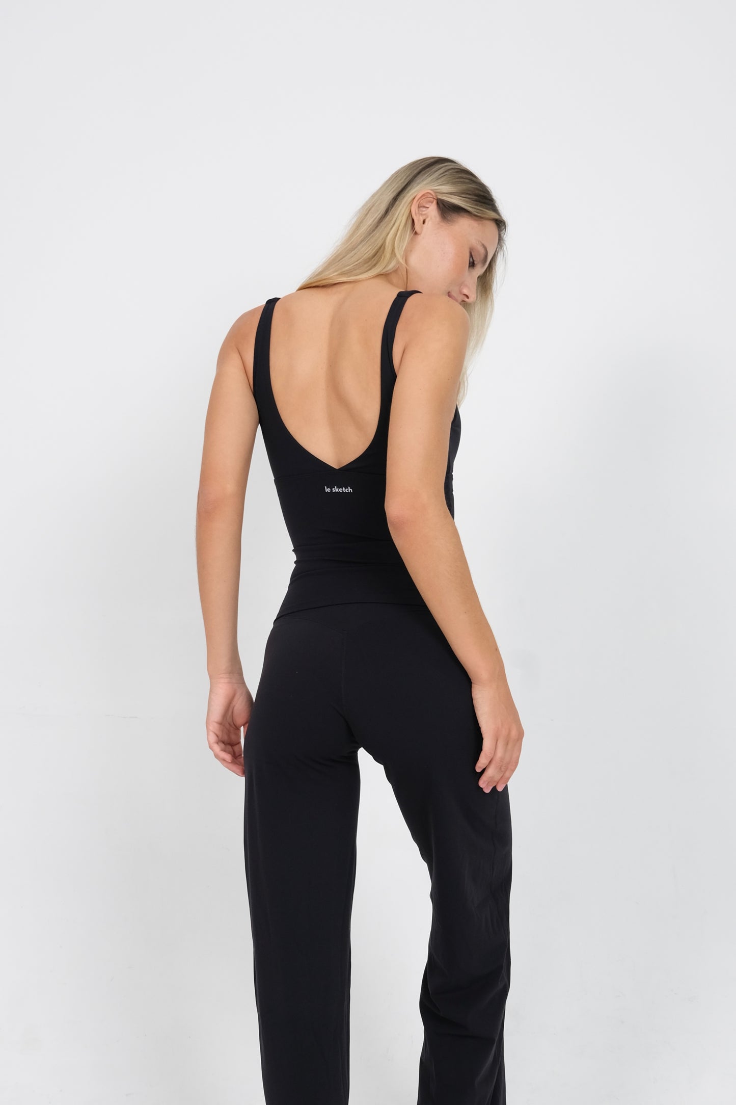 V-Neck Vest - Nata Black
